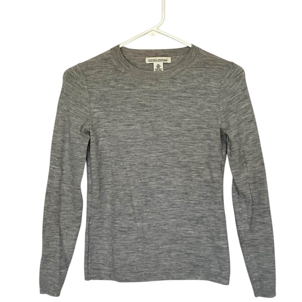 Banana Republic Gray Crew Neck Long Sleeve Sweater Extra Fine Merino Knit in XS